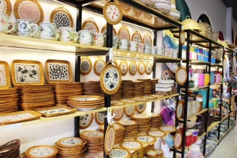 Cỏ May Coffee & Souvenir Shop - Đà Nẵng